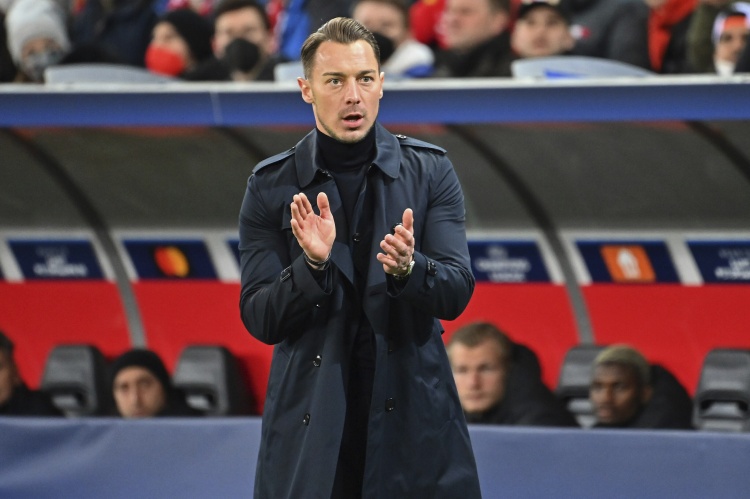 吉達(dá)國(guó)民主帥：對(duì)球隊(duì)?wèi)?yīng)對(duì)壓力方式感到滿(mǎn)意，我們配得上冠軍